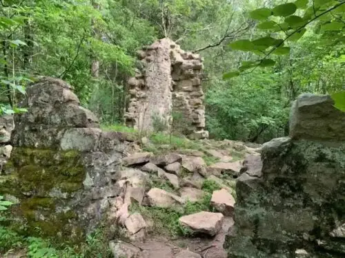 An image of the ruins of the Robinson Rock House.